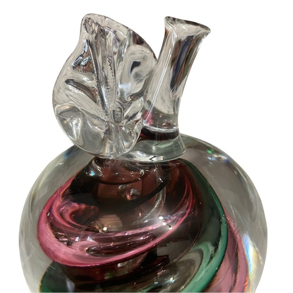 Marian Pyrcak Art Glass Apple – Green & Pink Paperweight Decor - Picture 5 of 11